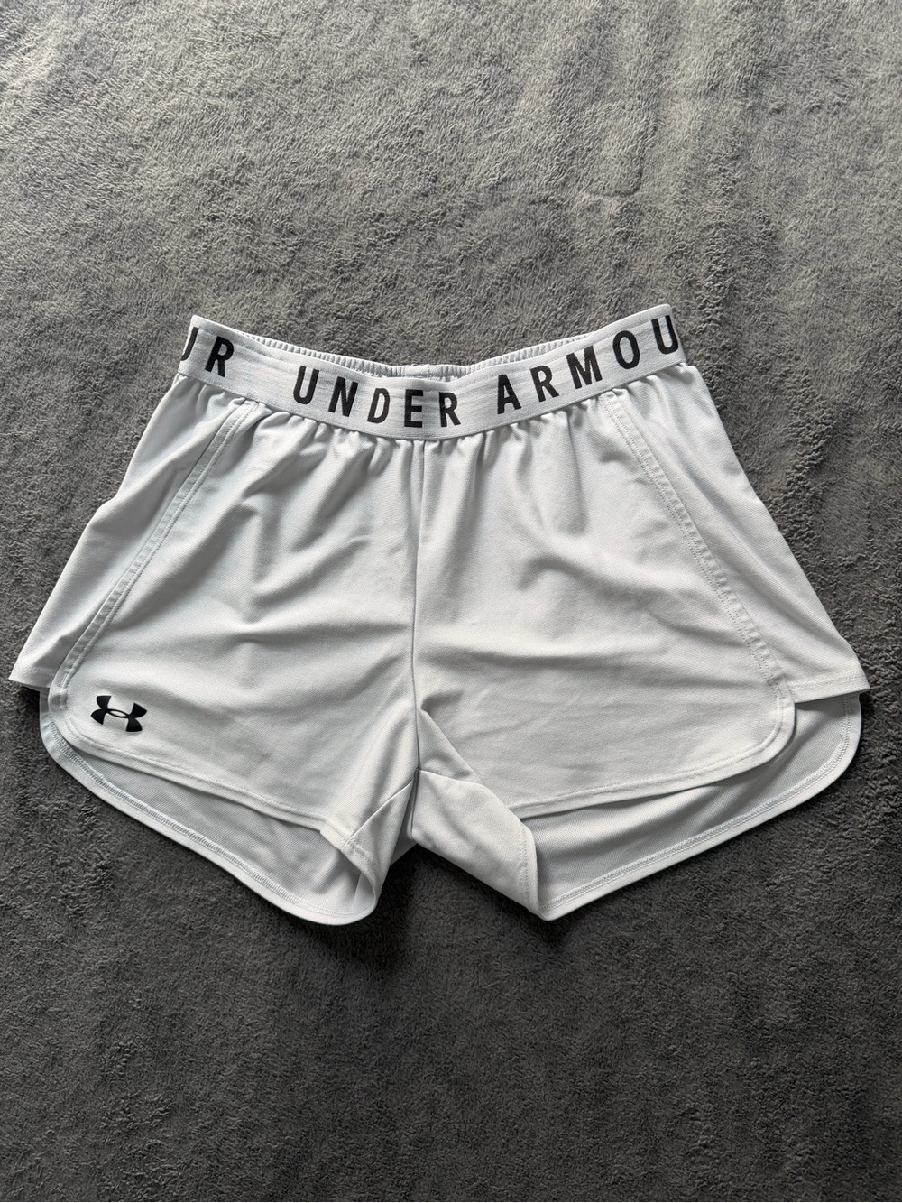 Under Armour High Rise Loose Fit Athletic Short 3”